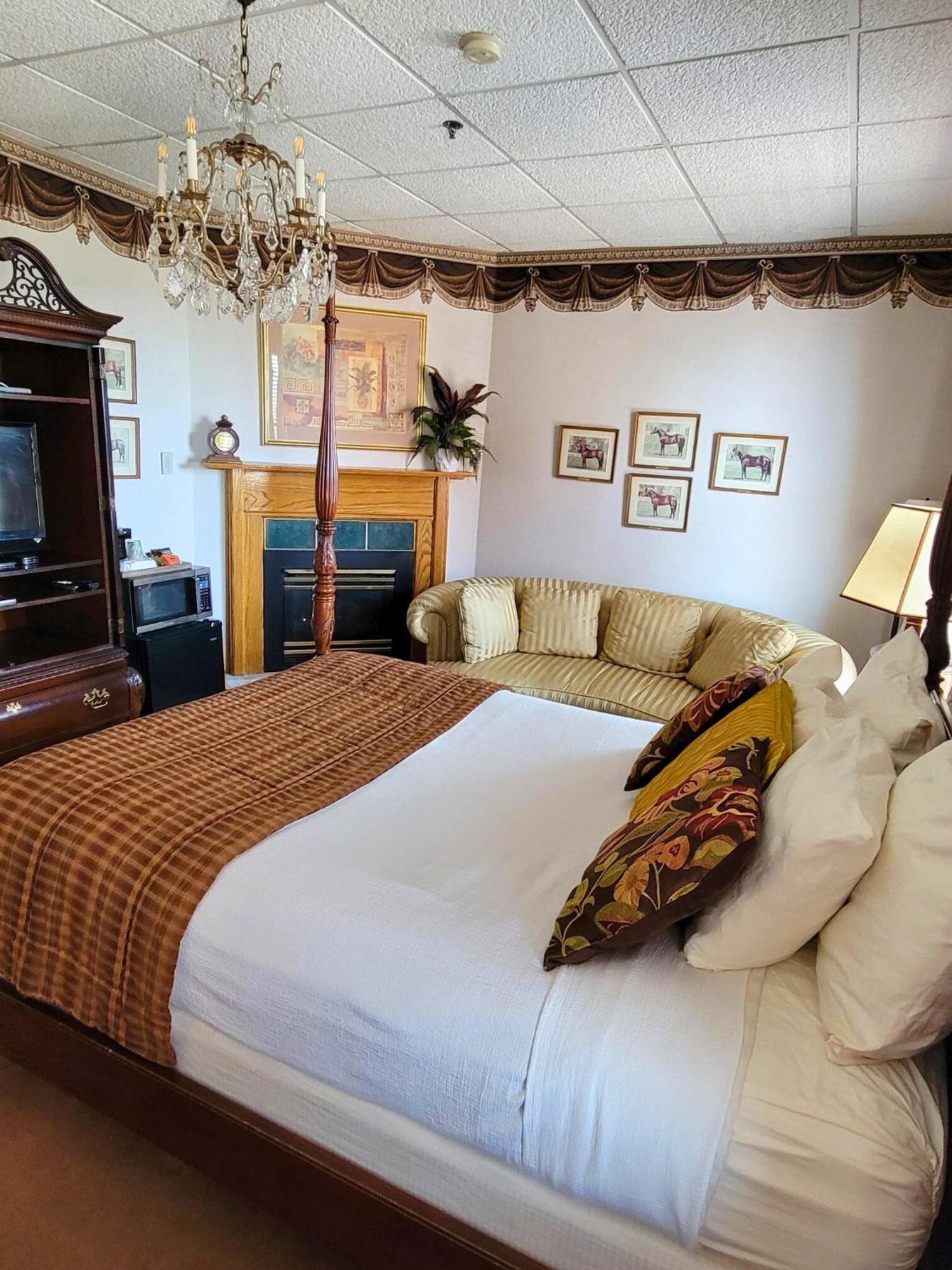 Altland House Inn & Suites アボッツタウン エクステリア 写真
