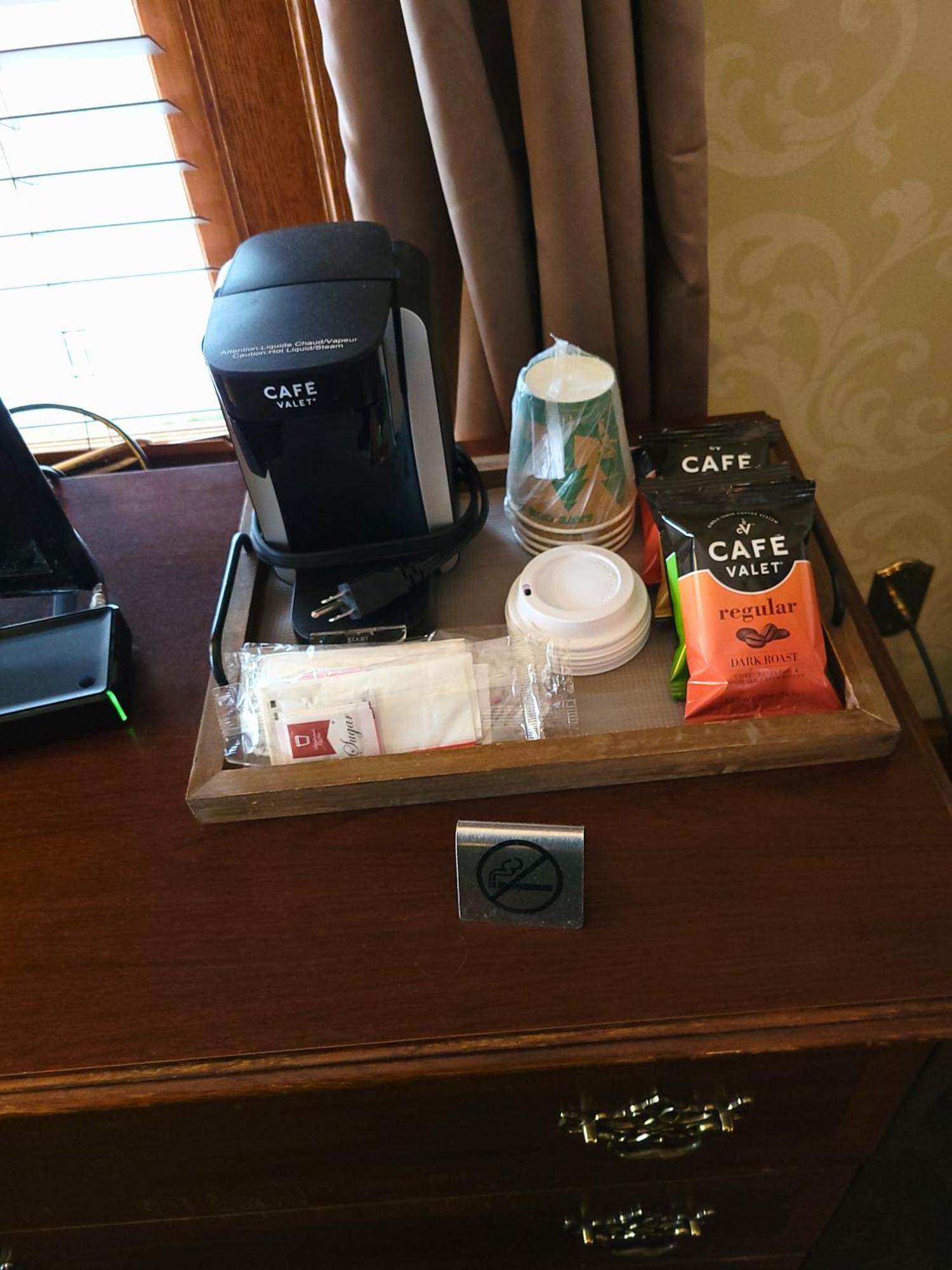 Altland House Inn & Suites アボッツタウン エクステリア 写真